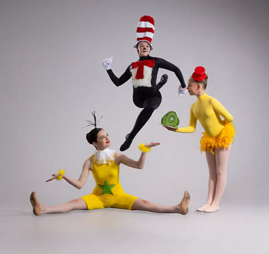 Green Eggs and Ham and Cat in the Hat characters dancing